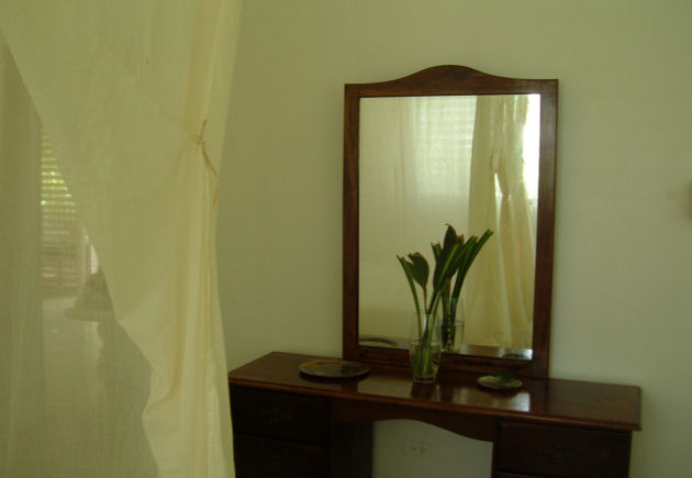 Queen Bedroom